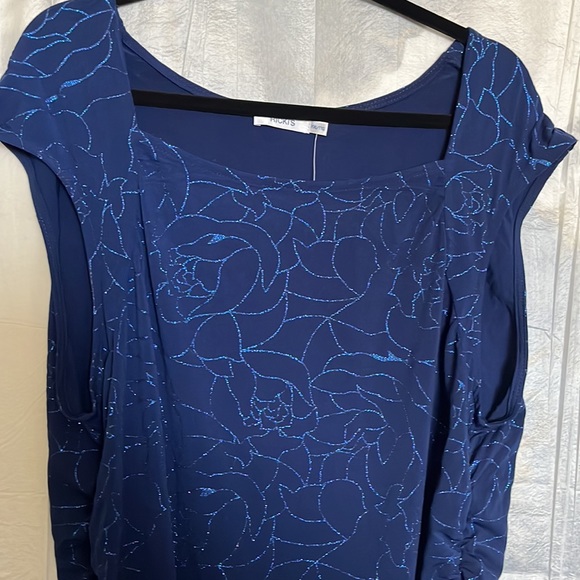 Ricki’s NWT tunic cap sleeve top with shimmer - Picture 2 of 9